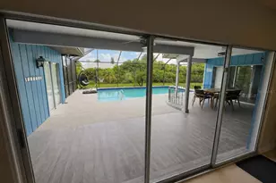 1009 Indian Hills Ct, Venice, FL 34293 - Photo 11