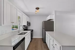1432 Thousand Roses Dr S, Lake Wales, FL 33853 - Photo 5