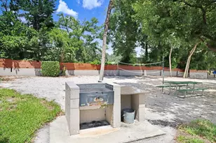 3712 Carrollbrook Rd, Tampa, FL 33618 - Photo 41