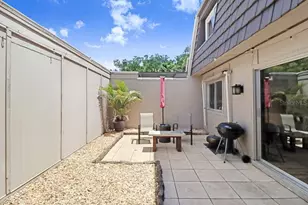 3712 Carrollbrook Rd, Tampa, FL 33618 - Photo 27