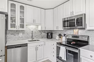 3913 W Wallace Ave, Tampa, FL 33611 - Photo 9