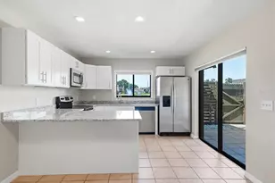 15314 E Pond Woods Dr, Tampa, FL 33618 - Photo 15