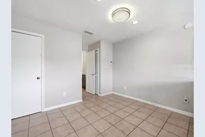 15314 E Pond Woods Drive #15314, Tampa, FL 33618 - Photo 13