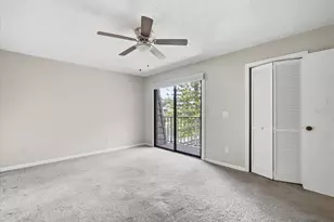 15314 E Pond Woods Dr, Tampa, FL 33618 - Photo 27