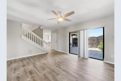 15314 E Pond Woods Drive #15314, Tampa, FL 33618 - Photo 9