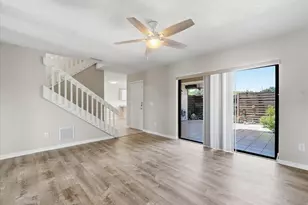 15314 E Pond Woods Dr, Tampa, FL 33618 - Photo 9