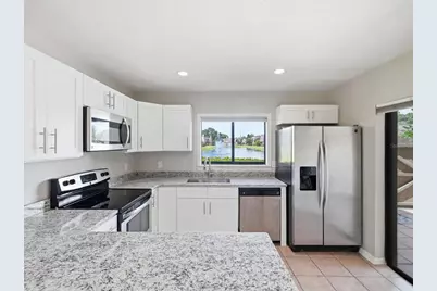 15314 E Pond Woods Drive #15314, Tampa, FL 33618 - Photo 17