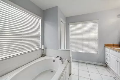 15110 Heronglen Drive, Lithia, FL 33547 - Photo 33