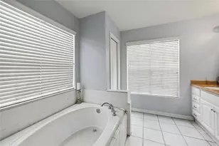 15110 Heronglen Dr, Lithia, FL 33547 - Photo 33