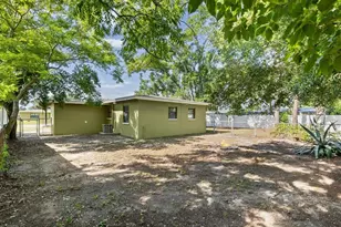 7002 Thrasher Dr, Tampa, FL 33610 - Photo 15