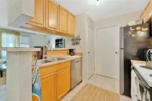 1400 Gandy Blvd N, Saint Petersburg, FL 33702 - Photo 9