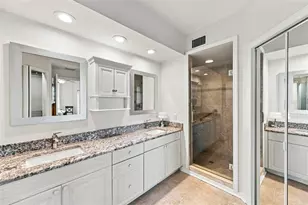 1200 Country Club Dr, Largo, FL 33771 - Photo 27