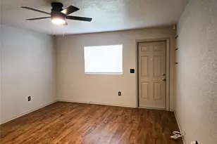 1517 S Taylor Rd, Seffner, FL 33584 - Photo 3