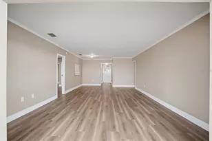 5108 Brittany Dr S, Saint Petersburg, FL 33715 - Photo 7