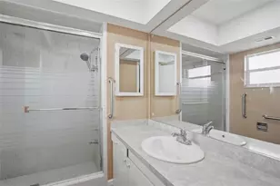 5108 Brittany Dr S, Saint Petersburg, FL 33715 - Photo 15