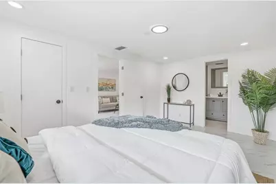 4095 Locust Street NE, Saint Petersburg, FL 33703 - Photo 19