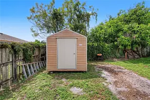 2423 E Okara Rd, Tampa, FL 33612 - Photo 29