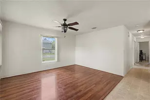 2423 E Okara Rd, Tampa, FL 33612 - Photo 5