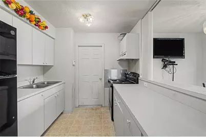 2423 E Okara Road, Tampa, FL 33612 - Photo 13