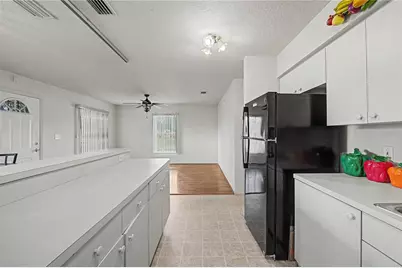 2423 E Okara Road, Tampa, FL 33612 - Photo 11