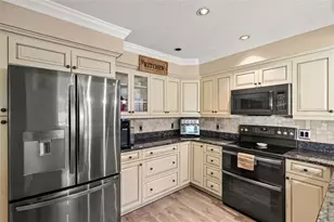 11312 Robert Dr, Seminole, FL 33778 - Photo 13