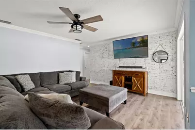 11312 Robert Dr., Seminole, FL 33778 - Photo 9