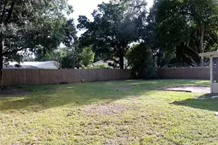 13808 Cherry Brook Ln, Tampa, FL 33618 - Photo 17