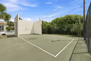 11409 8th St N, Saint Petersburg, FL 33716 - Photo 19