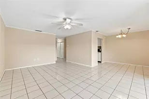 11409 8th St N, Saint Petersburg, FL 33716 - Photo 13