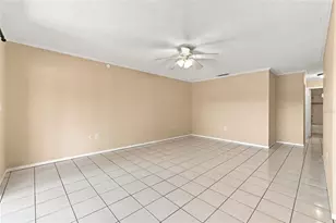 11409 8th St N, Saint Petersburg, FL 33716 - Photo 11