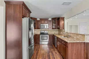 5210 4th Ave N, Saint Petersburg, FL 33710 - Photo 9