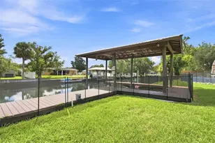 1303 SE Kings Bay Dr, Crystal River, FL 34429 - Photo 35