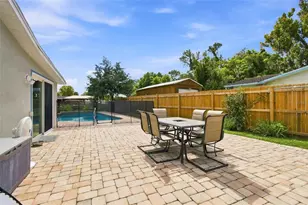 1303 SE Kings Bay Dr, Crystal River, FL 34429 - Photo 33