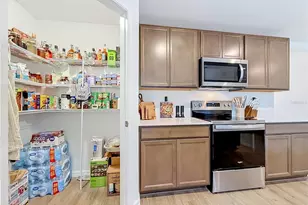 38407 Tea Rose Ave, Zephyrhills, FL 33540 - Photo 13