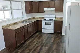 1574 Crown St, Clearwater, FL 33755 - Photo 3