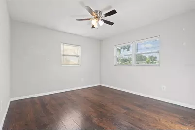 10811 Valencia Terrace, Seminole, FL 33772 - Photo 9