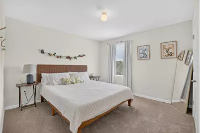 8219 Bilston Village Lane, Gibsonton, FL 33534 - Photo 11