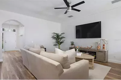 570 Vallance Way NE, Saint Petersburg, FL 33716 - Photo 7
