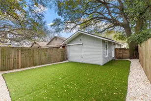 2410 E Columbus Dr, Tampa, FL 33605 - Photo 11