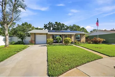 8037 Powder Horn Circle, Largo, FL 33773 - Photo 3