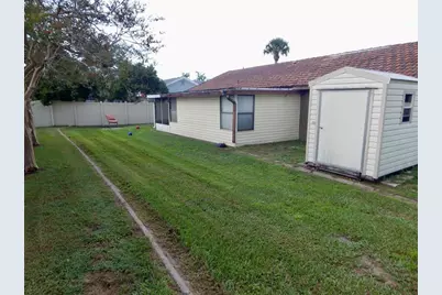 7353 Applegate Drive, Zephyrhills, FL 33540 - Photo 17
