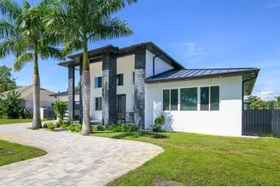 6396 18th Street N, Saint Petersburg, FL 33702 - Photo 3