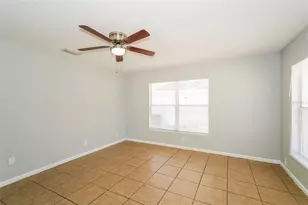 5203 N 39th St, Tampa, FL 33610 - Photo 7