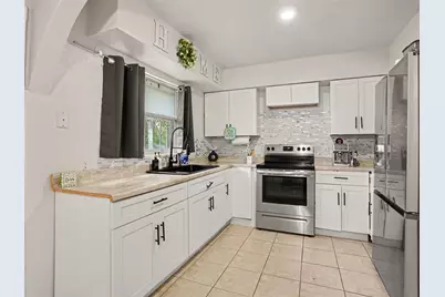 128 S 7th St, Haines City, FL 33844 - Photo 7