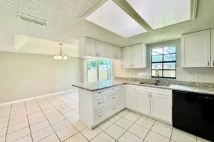 5132 Chilkoot St, Tampa, FL 33617 - Photo 11