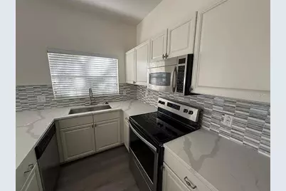 3116 Toscana Circle, Tampa, FL 33611 - Photo 3