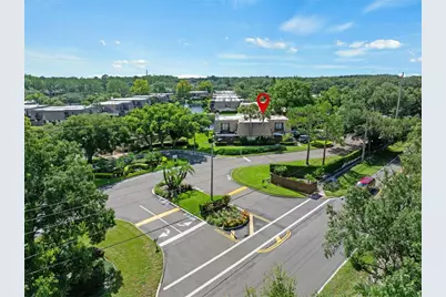 15319 W Pond Woods Drive #15319, Tampa, FL 33618 - Photo 3