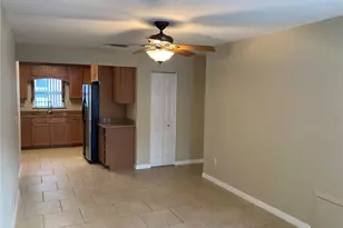 1319 35th St N, Saint Petersburg, FL 33713 - Photo 5