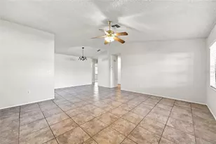 7902 Royal Stewart Dr, New Port Richey, FL 34653 - Photo 3