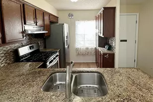 1279 Mission Hills Blvd, Clearwater, FL 33759 - Photo 5